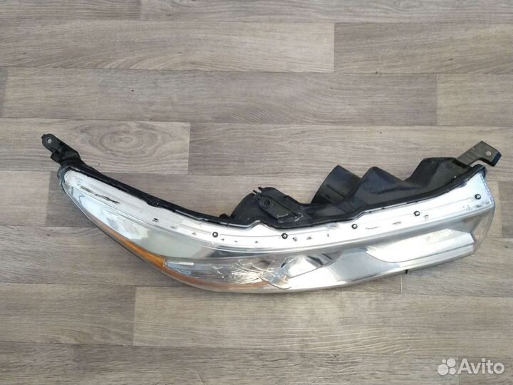 Фара правая Toyota Highlander 3