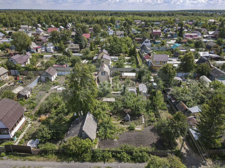 Дача 20 м² на участке 4,3 сот.