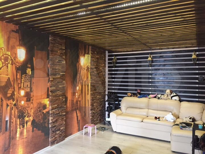 Коттедж 400 м² на участке 11 сот.