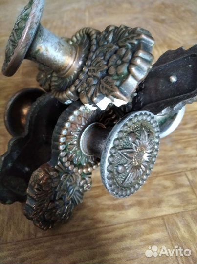 Замок дверной