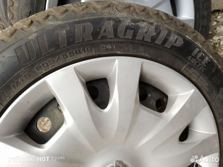 R16 Goodyear Ultragrip Ice Arctic 205/55, PCD 5x114.3 DIA 66.1