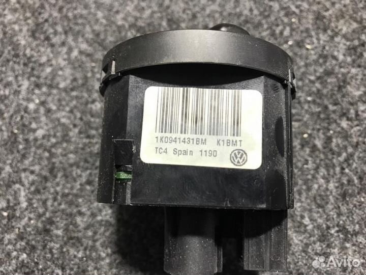 Переключатель света фар Volkswagen Tiguan 2008-20