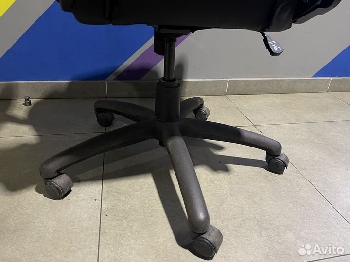 Игровое кресло thunderx3, игровое кресло Zgaming