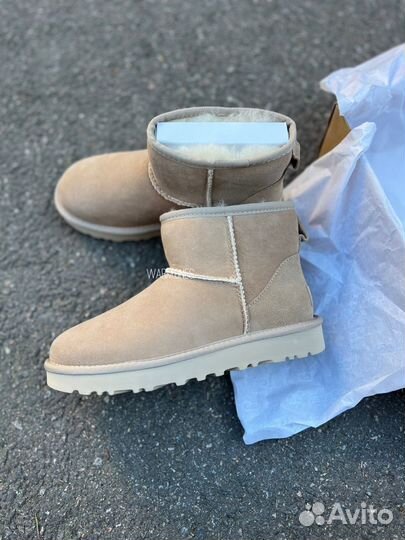 Ugg classic mini sand