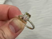 Кольцо из белого золота с турмалином и бриллиант