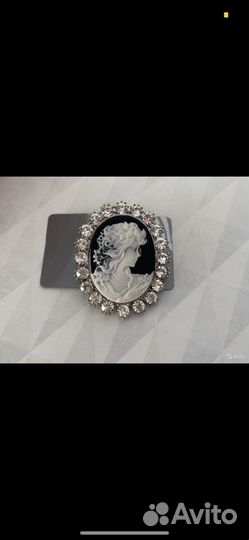 Брошь камея