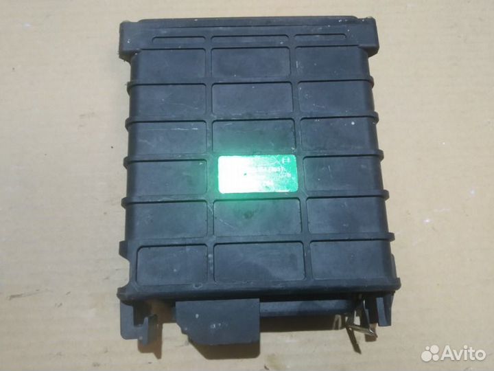 Блок управления двигателем Audi 80