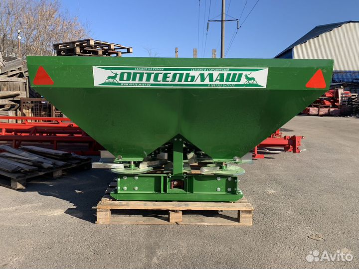 Разбрасыватель удобрений Оптсельмаш Стандарт 900, 2024