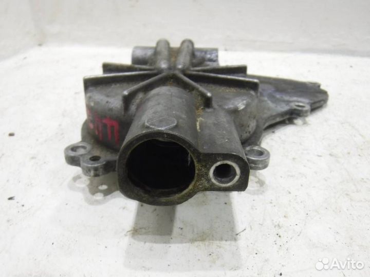 Крышка двигателя передняя