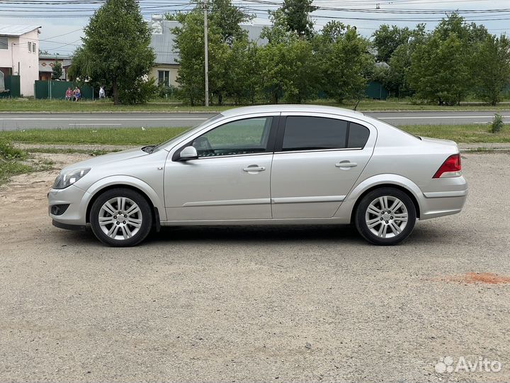Opel Astra 1.6 МТ, 2008, 232 000 км