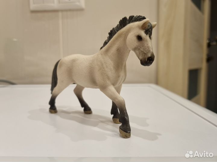 Лошади schleich камаргу