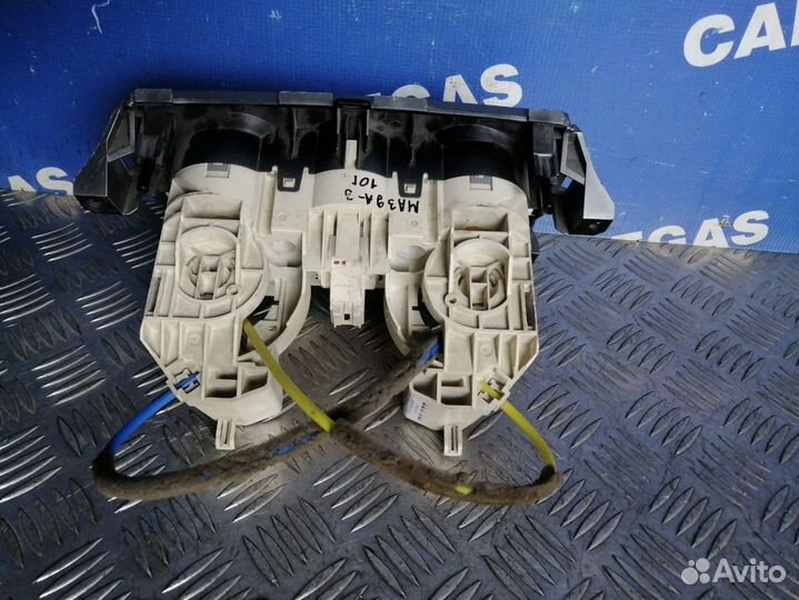 Блок управления отопителем Mazda 3 (BL) II (2008-2