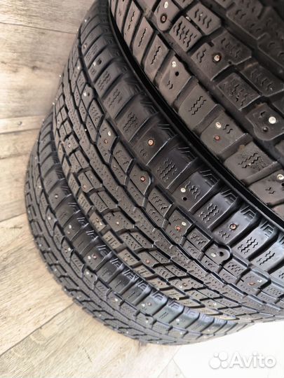 Dunlop SP Winter Ice 01 205/60 R16