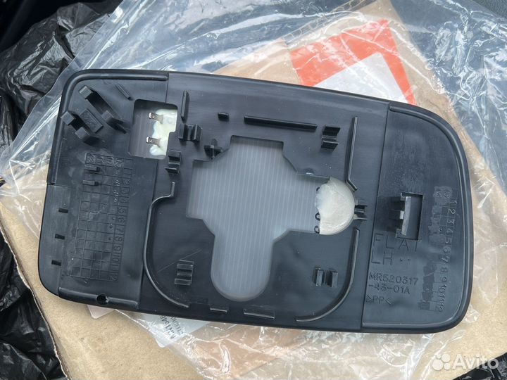 Зеркало боковое правое mitsubishi lancer