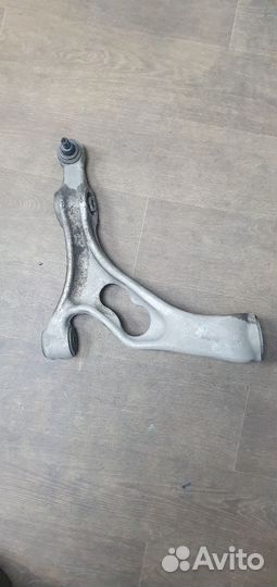 Передний нижний рычаг Tuareg,Audi Q 7