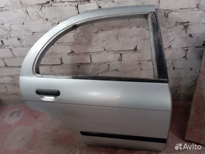Дверь правая nissan almera n 15