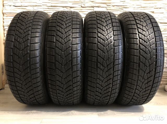 Goodyear UltraGrip Performance+ SUV 215/65 R17 99V