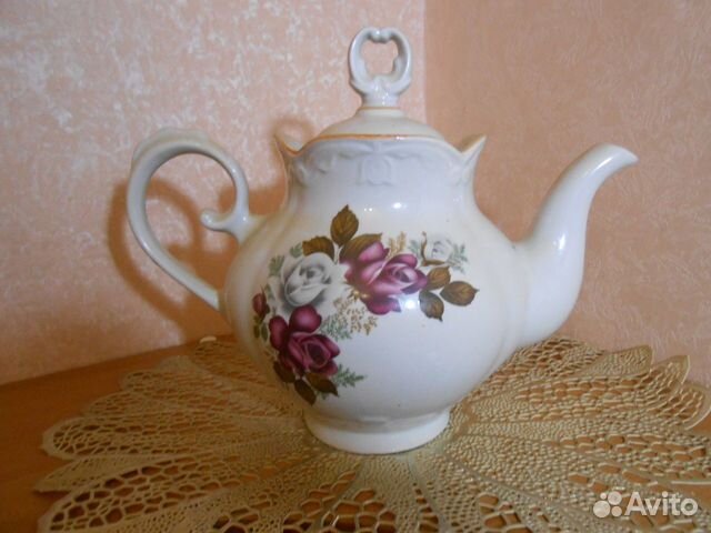 Фарфоровый большой,заварной чайник