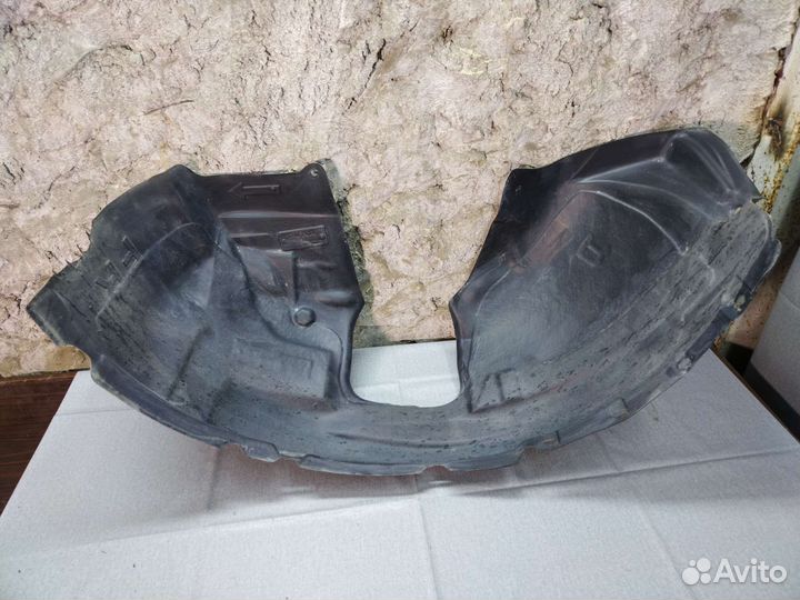 Защита колёсной арки Toyota Rav 4 40 рест