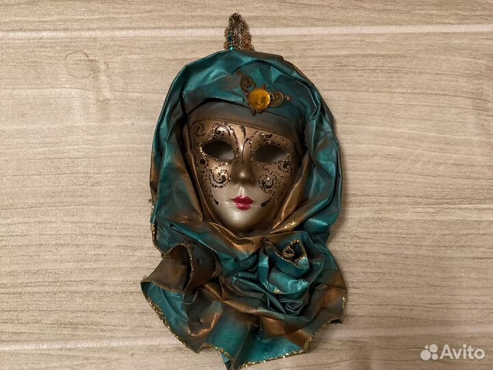 Маска итальянская