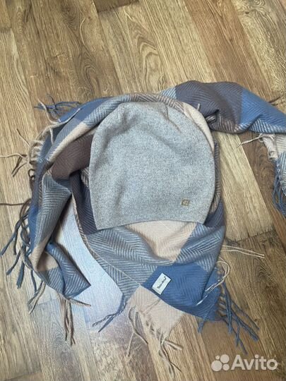 Комплек женский шапка и платок палантин