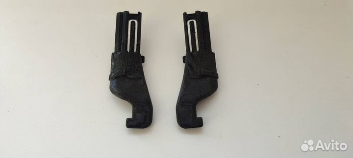 Крепление шторки салона багажника Kia Ceed