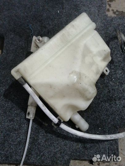 Бачок расширительный Nissan Elgrand E51