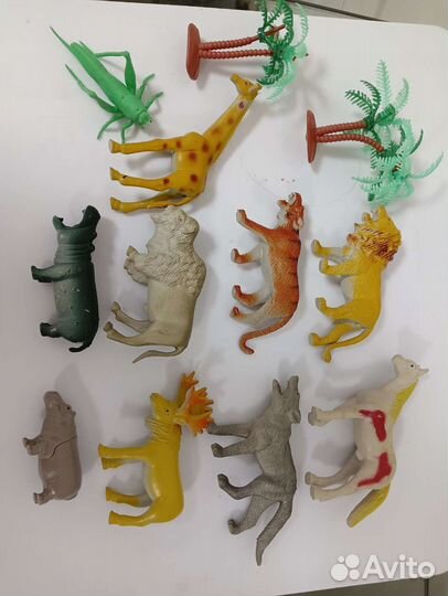 Фигурки животных диких