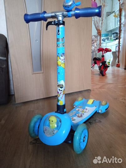 Самокат детский четырехколесный музыкальный