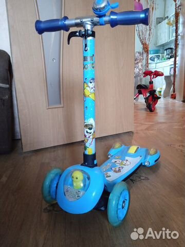 Самокат детский четырехколесный музыкальный