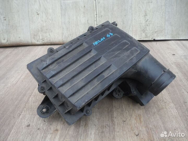 Корпус воздушного фильтра Volkswagen Passat B8