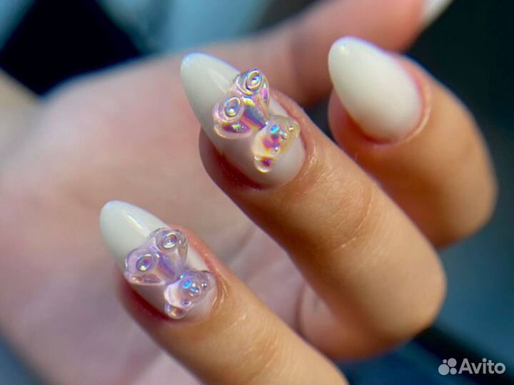 Акция на маникюр до конца месяца