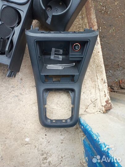 Центральный тоннель с баром Golf Plus 2010