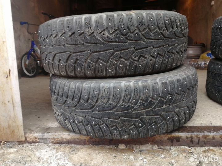 Nokian Tyres Hakkapeliitta 5 215/60 R17
