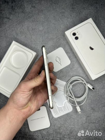 iPhone 11, 64 ГБ