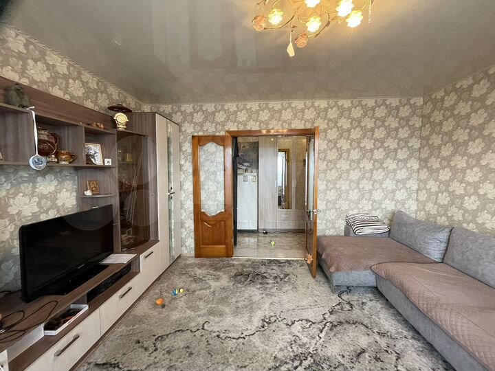 2-к. квартира, 54 м², 2/5 эт.