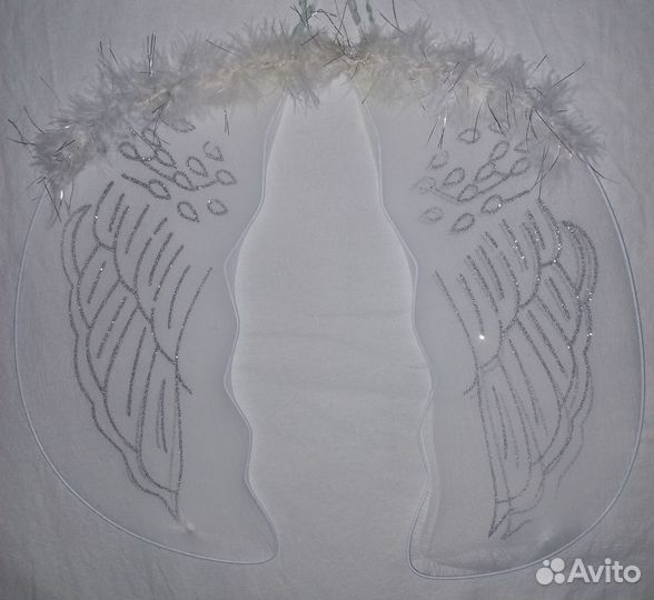 Ушки зайца, крылья ангела, юбка б.-коробки, шляпа