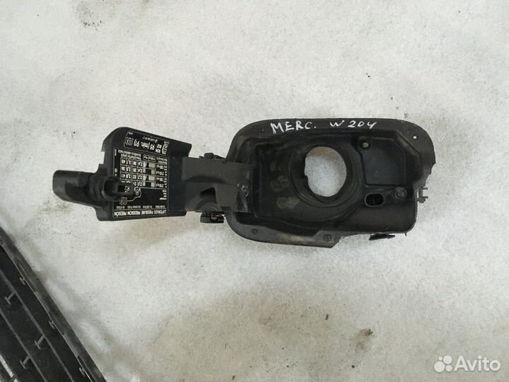 Замок лючка \ Ниша лючка бензобака