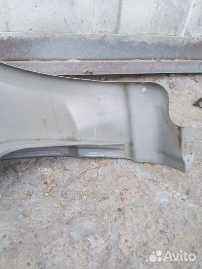 Крыло переднее левое priora