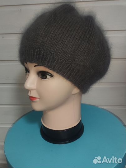 Берет вязаный женский