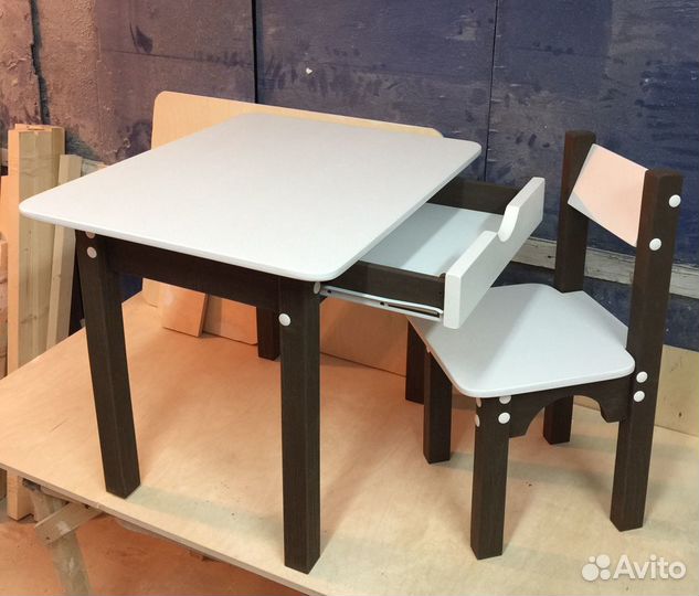 Стол и стул для детей