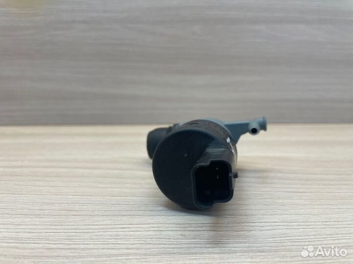 Насос стеклоомывателя Renault Logan