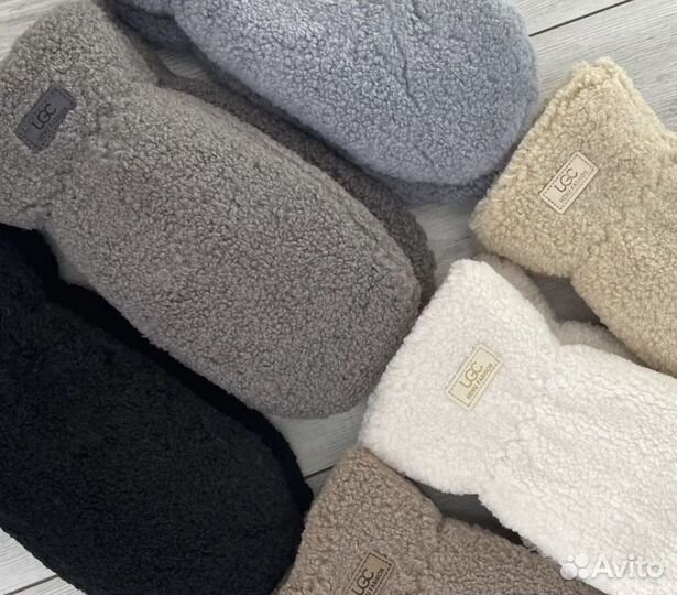 Варежки женские UGG под барашка