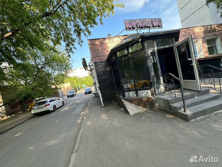 Хостес официант