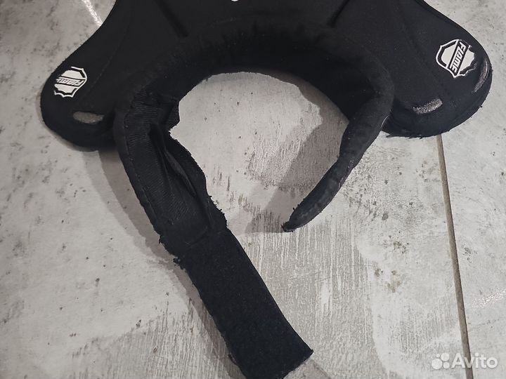 Защита шеи вратаря хоккейная