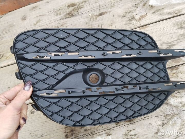 Решетка бампера Mercedes V-Class W447 левая