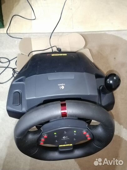 Игровой руль logitech momo racing