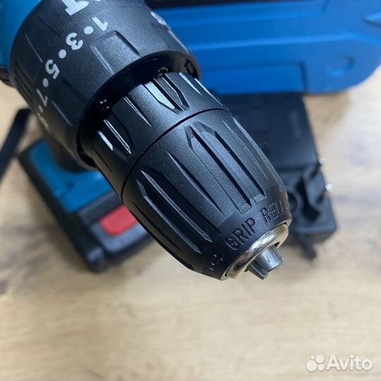 Шуруповерт-Дрель makita DF331D