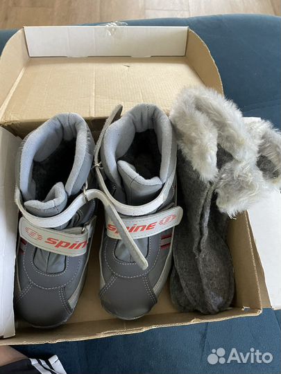 Ботинки лыжные