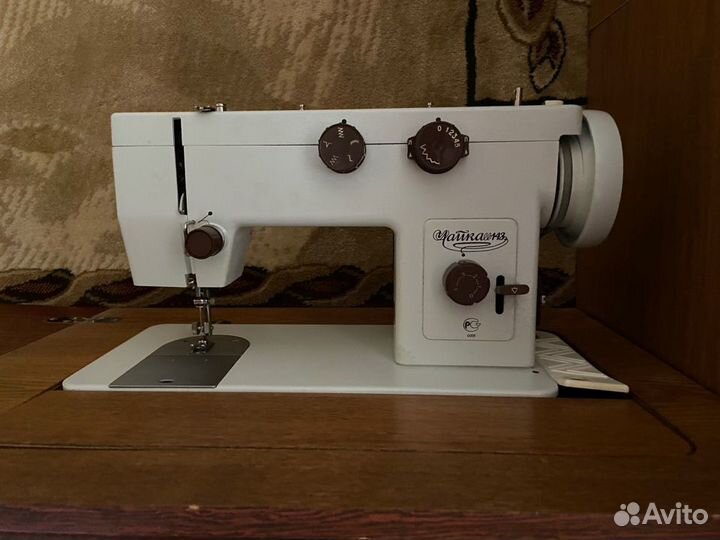 Швейная машинка 